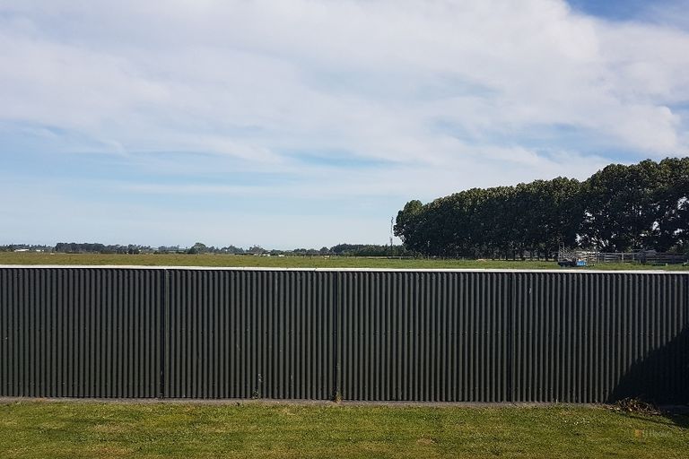 Photo of property in 19 Timaru Road, Waimate, 7924