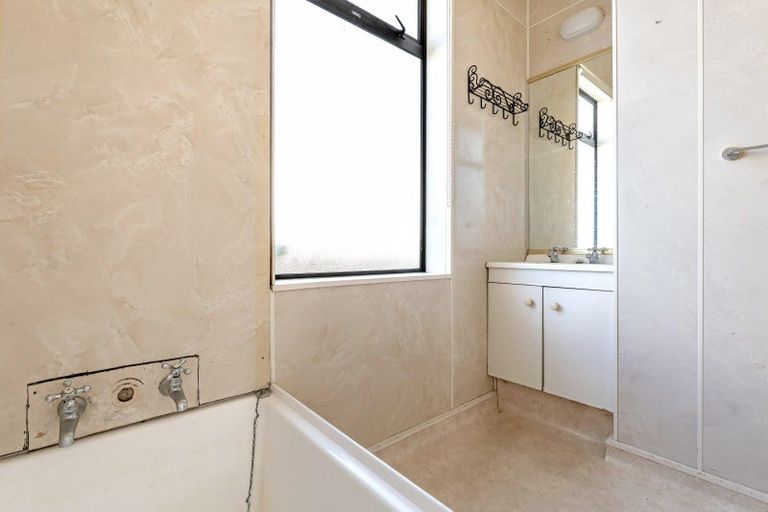 Photo of property in 14 De Lautour Road, Kaiti, Gisborne, 4010