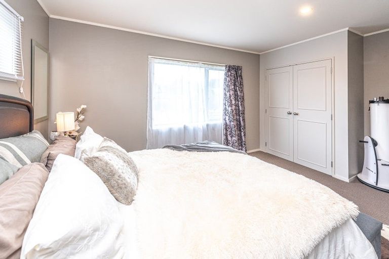 Photo of property in 14 Golf Vue Place, Castlecliff, Whanganui, 4501