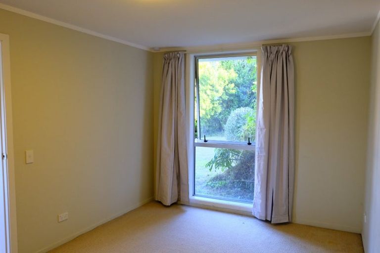 Photo of property in 9 Exploration Way, Whitby, Porirua, 5024