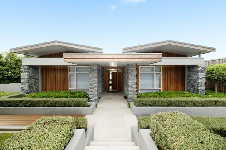 Photo of property in 61 Omokoroa Road, Omokoroa, 3114