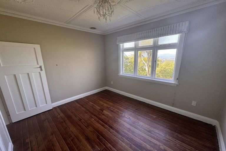 Photo of property in 24 Highbury Crescent, Highbury, Wellington, 6012