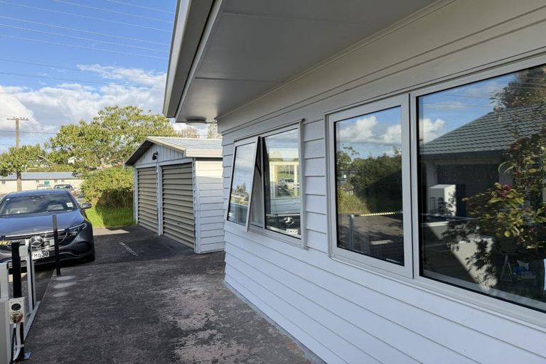 Photo of property in 1/132 Archers Road, Glenfield, Auckland, 0629