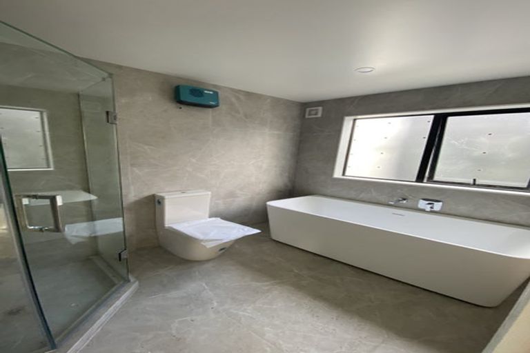 Photo of property in 36d Eastern Beach Road, Bucklands Beach, Auckland, 2012