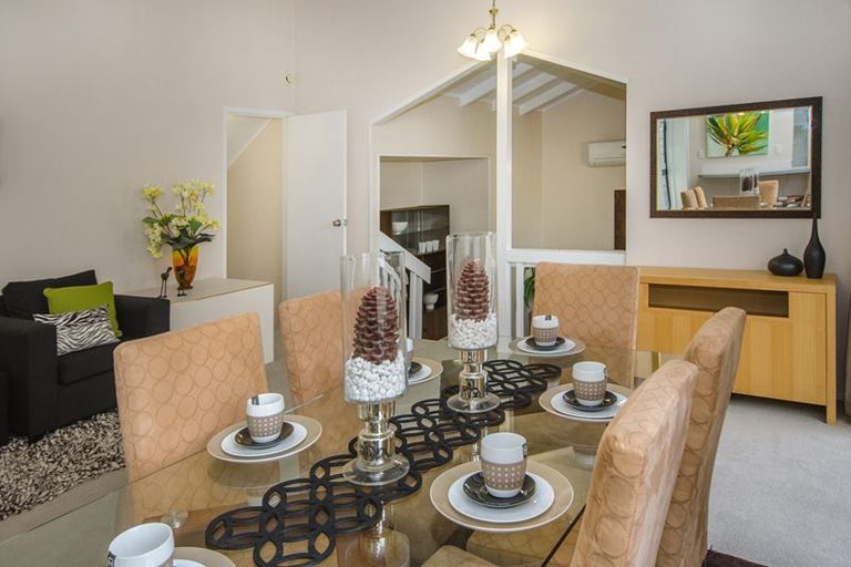 Photo of property in 26 Rotoma Rise, Clover Park, Auckland, 2019