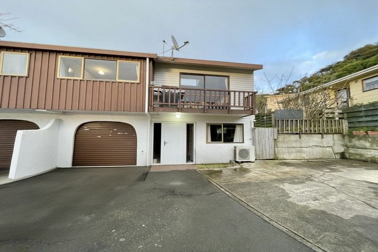 Photo of property in 2/60 Truscott Avenue, Johnsonville, Wellington, 6037