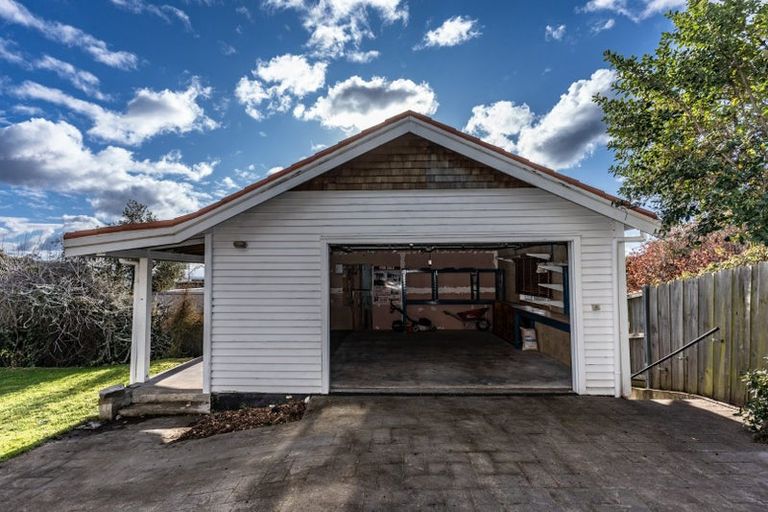 Photo of property in 123 Hackthorne Road, Cashmere, Christchurch, 8022