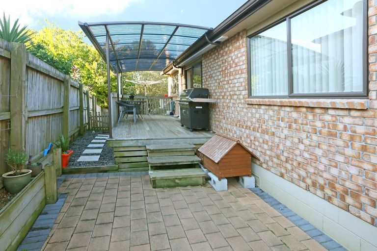 Photo of property in 26a Woodstock Road, Forrest Hill, Auckland, 0620
