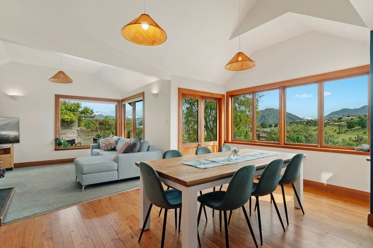 Photo of property in 7 Scaife Place, Wanaka, 9305
