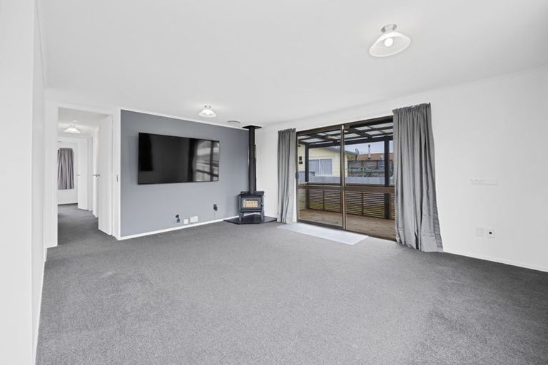 Photo of property in 34 Kowhai Street, Inglewood, 4330