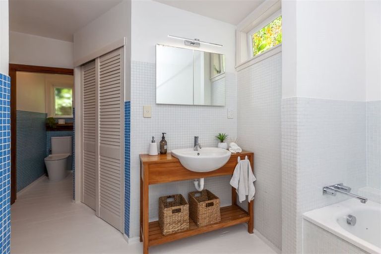 Photo of property in 20 Pingau Street, Paekakariki, 5034