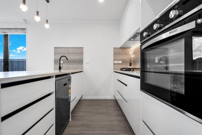 Photo of property in 19 Waipuke Street, Pokeno, 2472