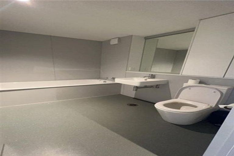 Photo of property in 383 Adelaide Road, Newtown, Wellington, 6021