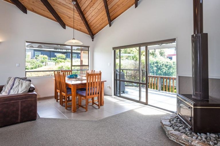 Photo of property in 9a Puriri Place, Whitianga, 3510