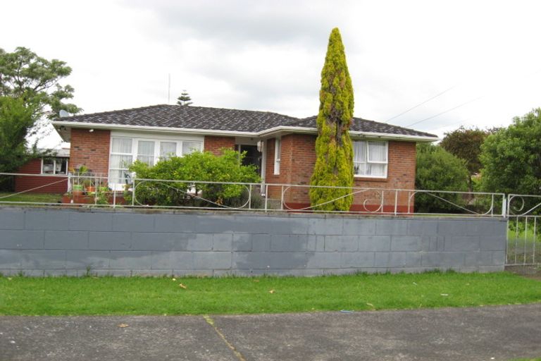 Photo of property in 20 Muir Avenue, Mangere Bridge, Auckland, 2022