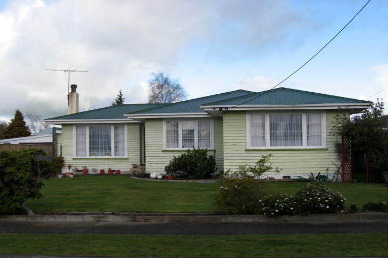 Photo of property in 41 Fergusson Street, Solway, Masterton, 5810