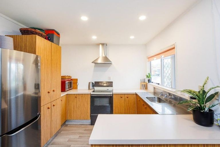 Photo of property in 3 Delta Place, Milson, Palmerston North, 4414