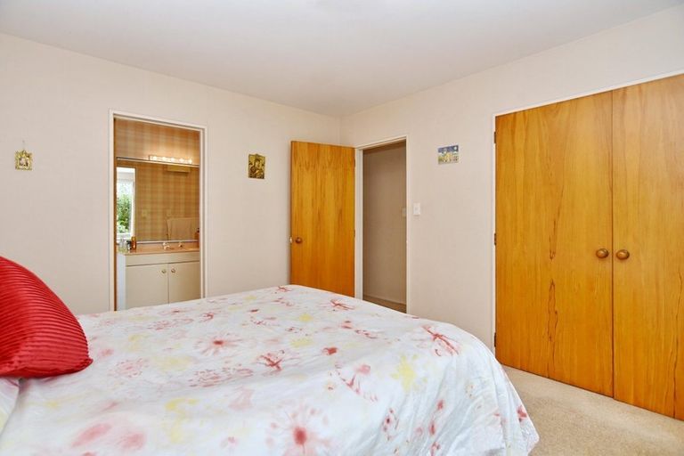 Photo of property in 158 Avonhead Road, Avonhead, Christchurch, 8042