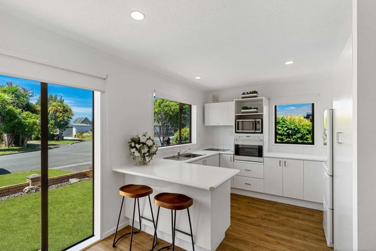 Photo of property in 1/38 Beauford Place, Parklands, Christchurch, 8083