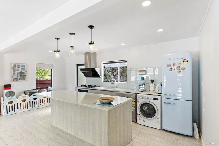 Photo of property in 1/86 Universal Drive, Henderson, Auckland, 0610