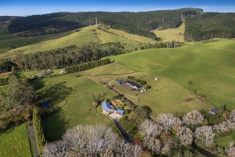 Photo of property in 11 Pineview Lane, Helensville, 0875
