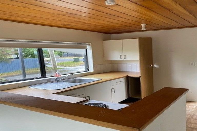 Photo of property in 55 Woodglen Road, Glen Eden, Auckland, 0602