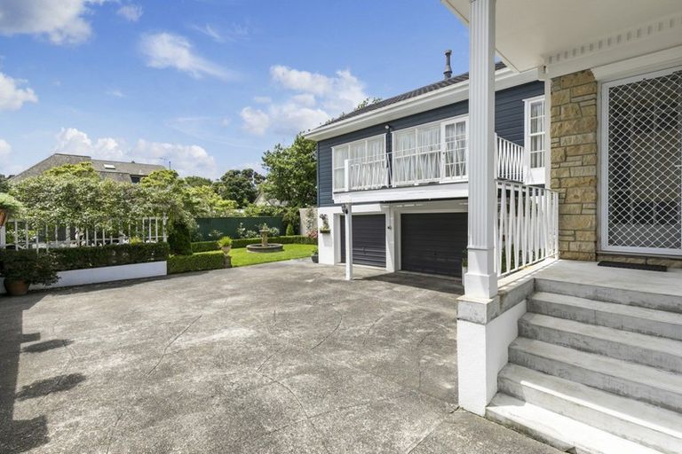 Photo of property in 46 Wai-iti Crescent, Woburn, Lower Hutt, 5010
