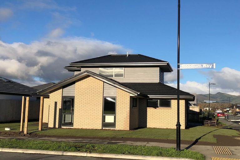 Photo of property in 1 Robalan Close, Halswell, Christchurch, 8025