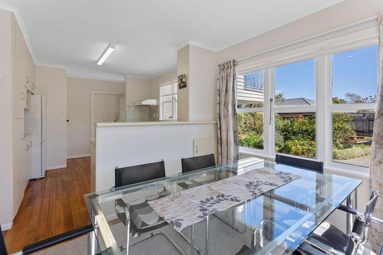 Photo of property in 17 Rata Street, Waikanae, 5036