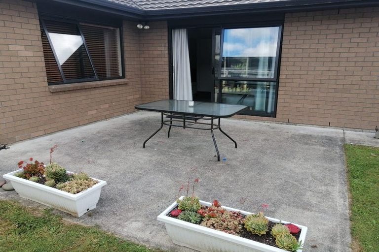 Photo of property in 10 Diamond Grove, Brown Owl, Upper Hutt, 5018