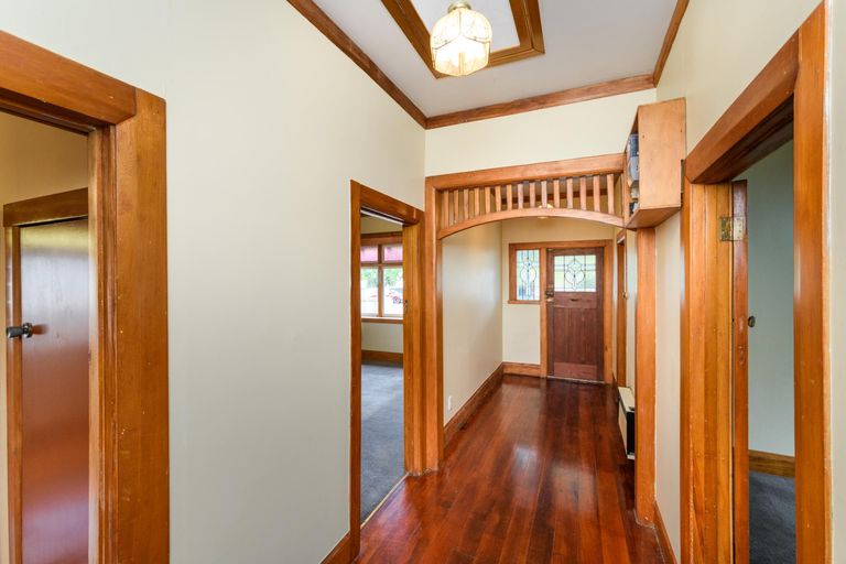 Photo of property in 9 Burns Avenue, Takaro, Palmerston North, 4412