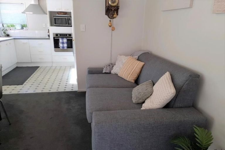 Photo of property in 34 Meynell Court, Glen Eden, Auckland, 0602