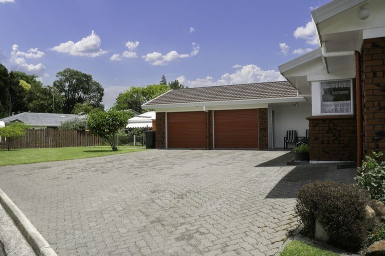 Photo of property in 31 Sheridan Crescent, Leamington, Cambridge, 3432