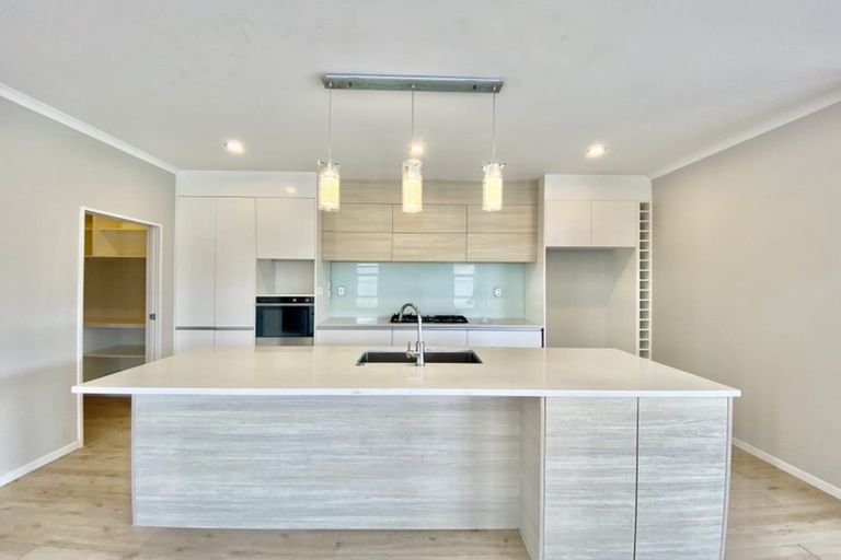 Photo of property in 21 Parlane Drive, Huapai, Kumeu, 0810