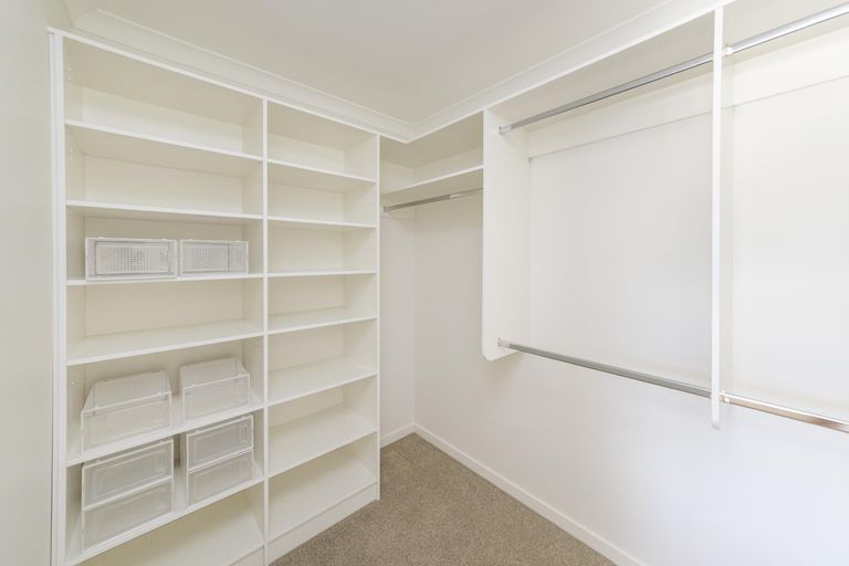 Photo of property in 2 Hydrangea Lane, Milson, Palmerston North, 4414