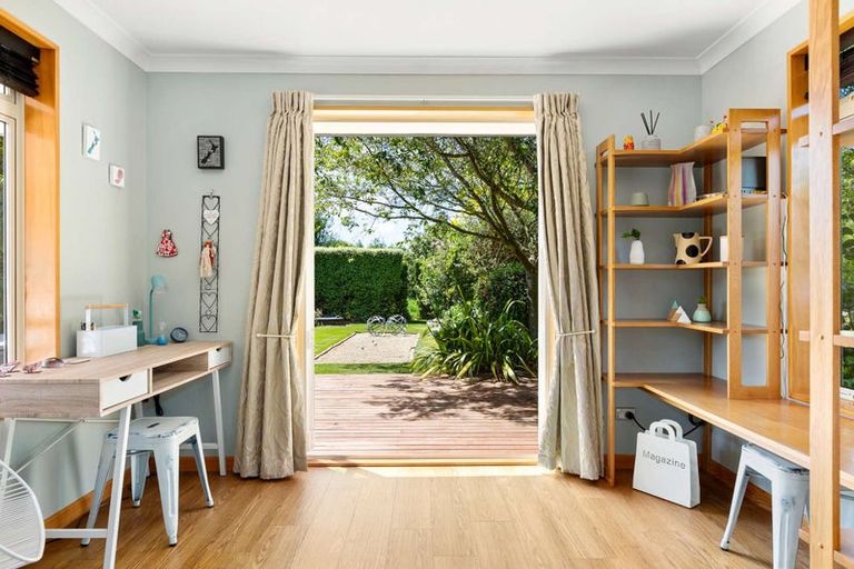 Photo of property in 11 Bridge Street, Southbridge, 7602