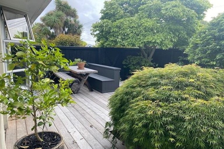 Photo of property in 3/5 Coles Place, St Albans, Christchurch, 8014