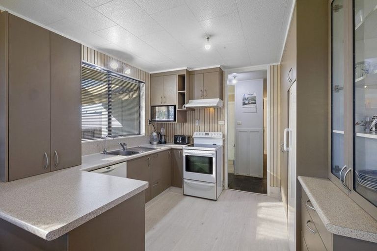 Photo of property in 30 Rahiri Street, Waitara, 4320