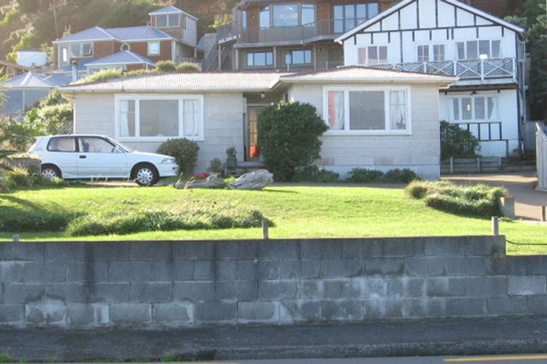 Photo of property in 41 Moana Road, Plimmerton, Porirua, 5026