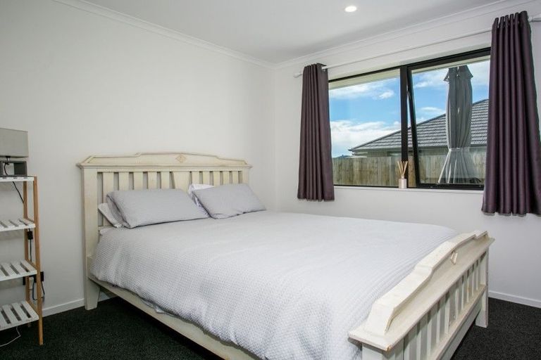 Photo of property in 33 Ruru Street, Cambridge, 3434