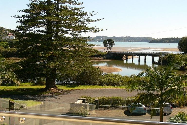 Photo of property in Bridgewater Apartments, 305/7 Te Rangi Cross Road, Paihia, 0200