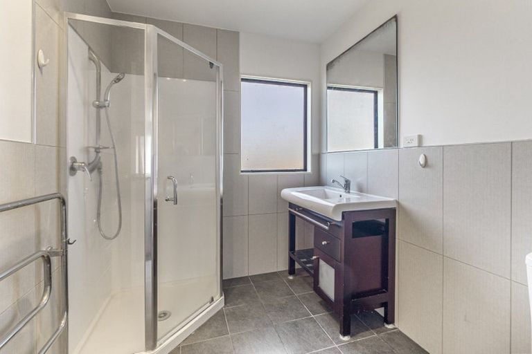 Photo of property in 37 Kestev Drive, Flat Bush, Auckland, 2016