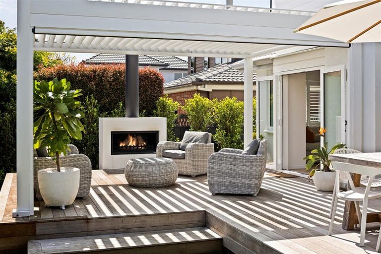 Photo of property in 44 Milford Road, Milford, Auckland, 0620