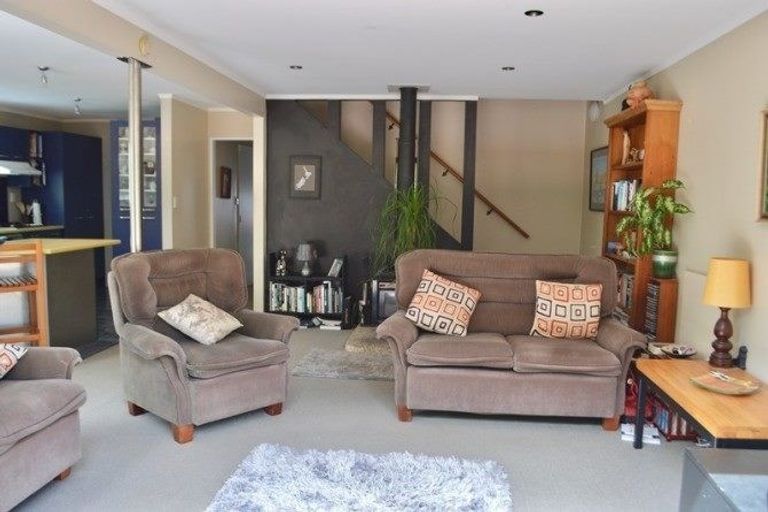 Photo of property in 11 Renata Road, Otaki, 5512