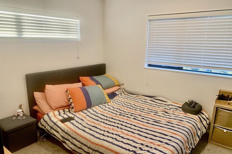 Photo of property in 45c Seon Place, Birkdale, Auckland, 0626