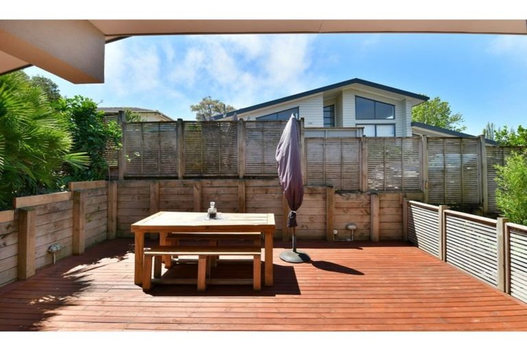 Photo of property in 88a Brian Crescent, Stanmore Bay, Whangaparaoa, 0932