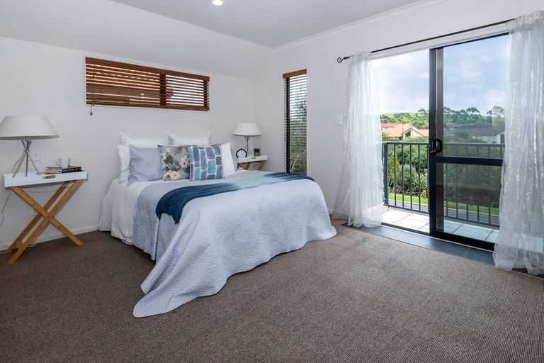 Photo of property in 2/27 Kellaway Drive, East Tamaki, Auckland, 2013