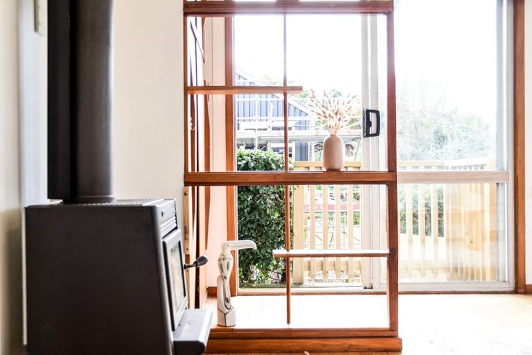Photo of property in 28a Hillcrest Road, Papatoetoe, Auckland, 2025