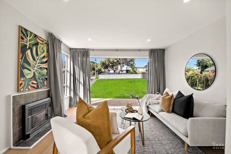 Photo of property in 131 Rosier Road, Glen Eden, Auckland, 0602