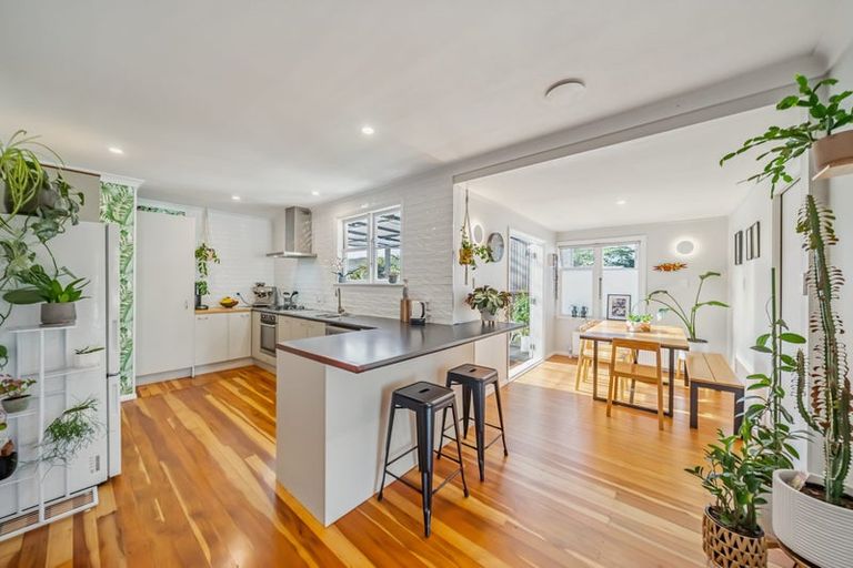 Photo of property in 8 Tui Grove, Elderslea, Upper Hutt, 5018